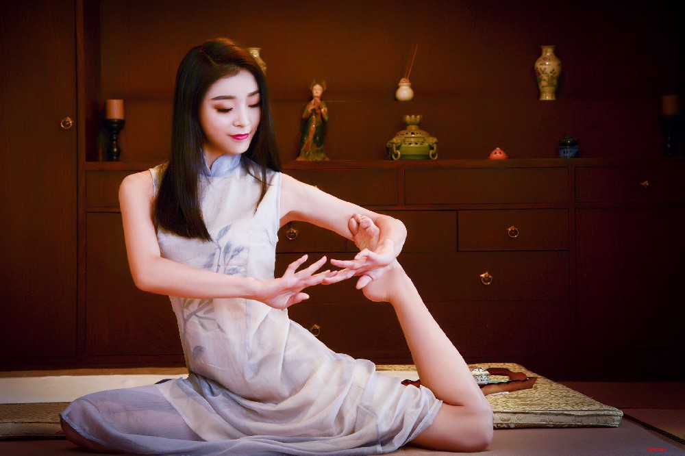 瑜伽静休.jpg
